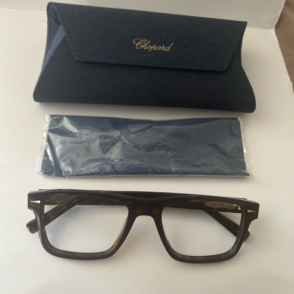 Chopard Tortoiseshell Eyeglasses with Navy Case. BC383 0722 54-19 145